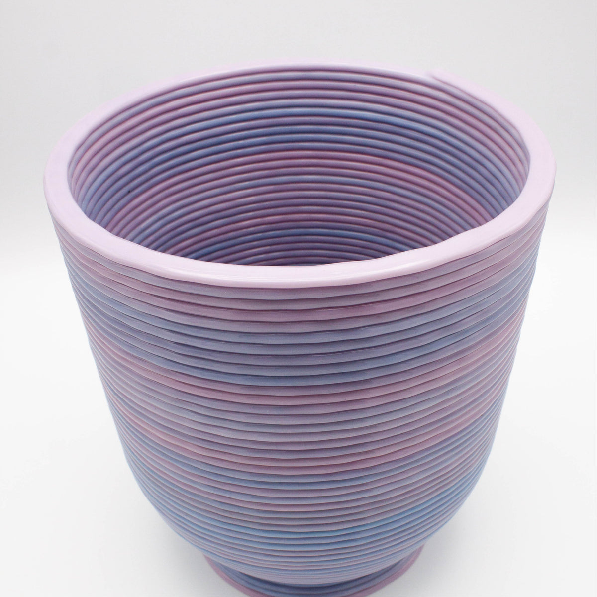 Fjólublár Flora Pot, stór - Plastplan