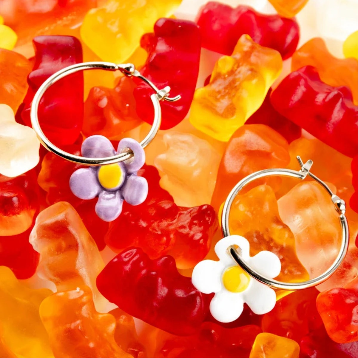Two-tone floral hoop - Nach Bijoux
