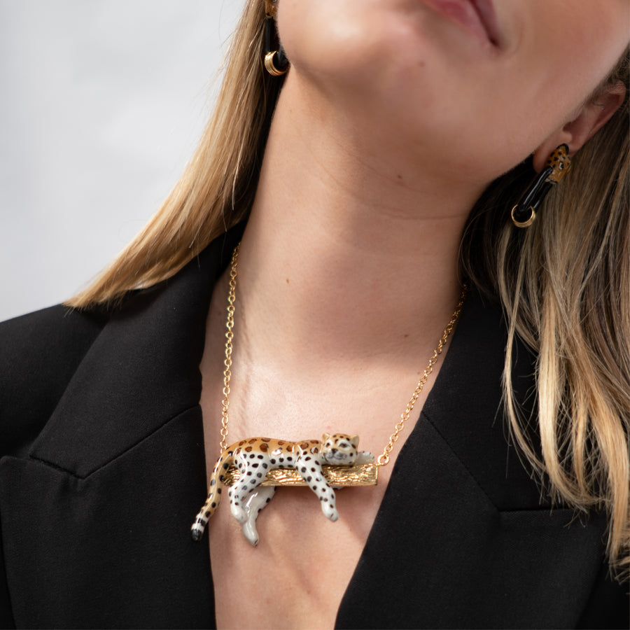 Leopard on branch - Nach Bijoux