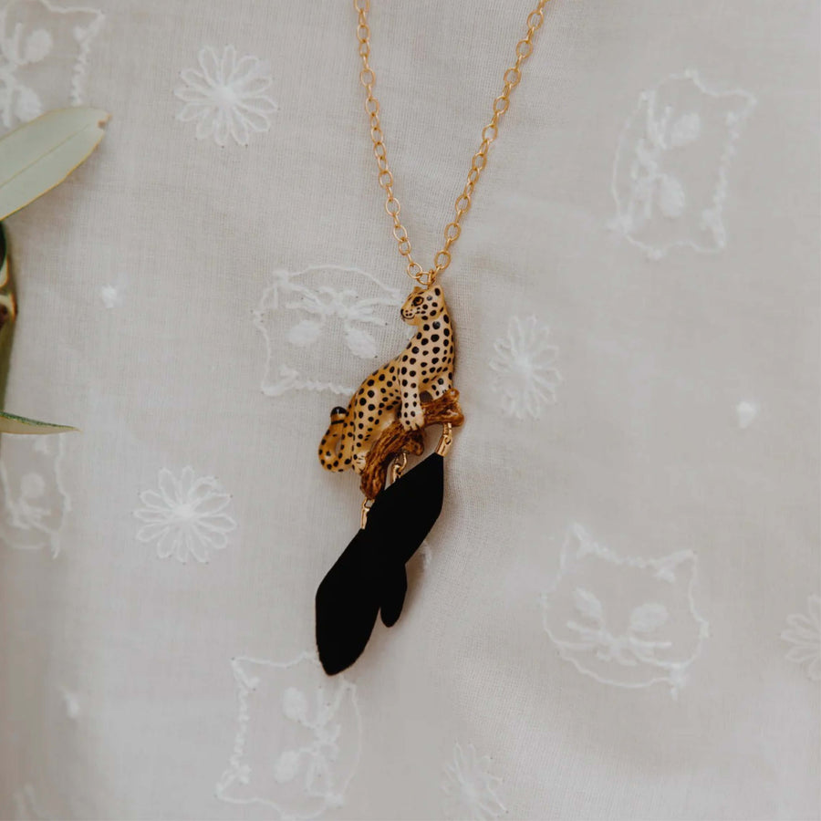 Leopard on branch necklace with feathers - Nach Bijoux