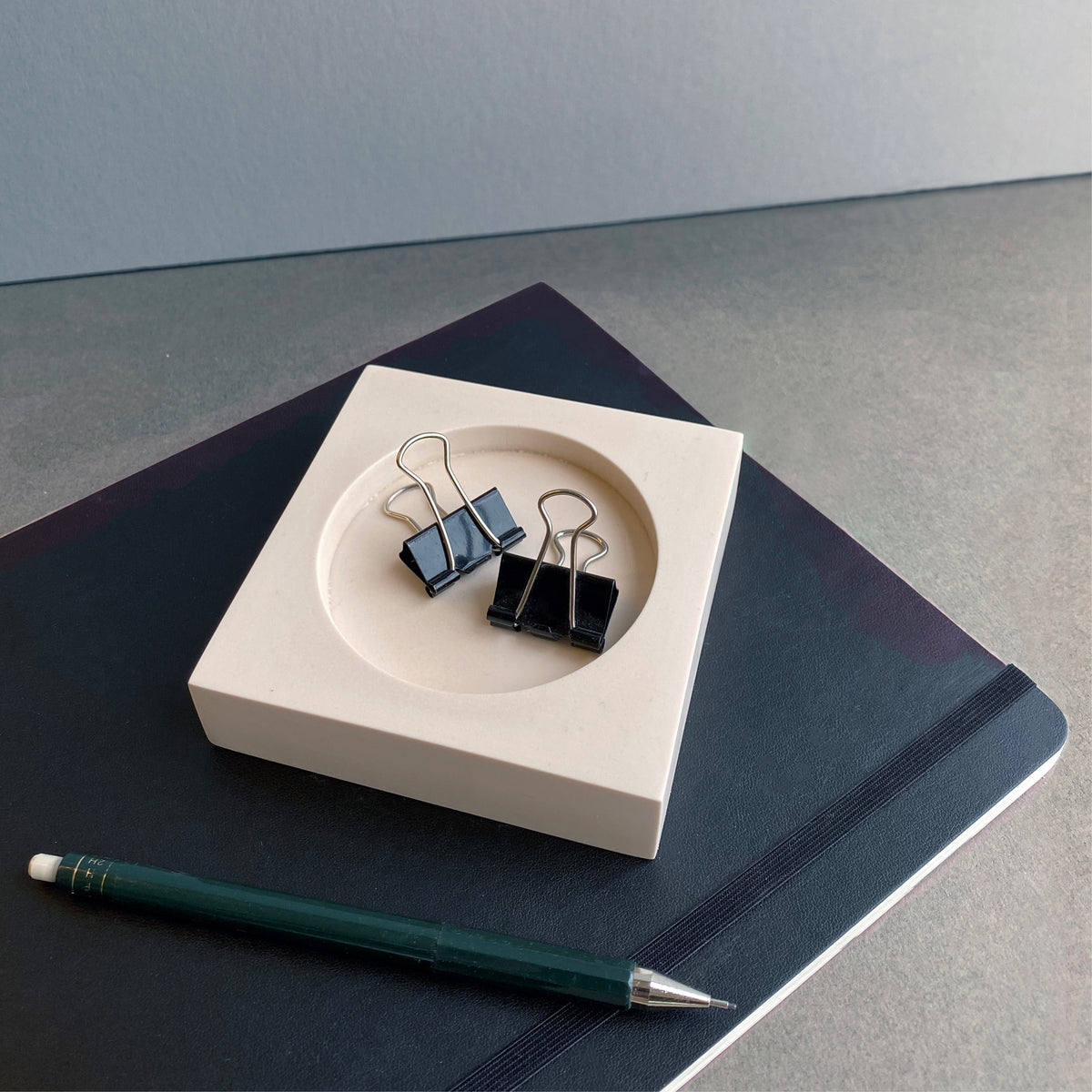 Hvít skál - Theodóra Alfreðsdóttir